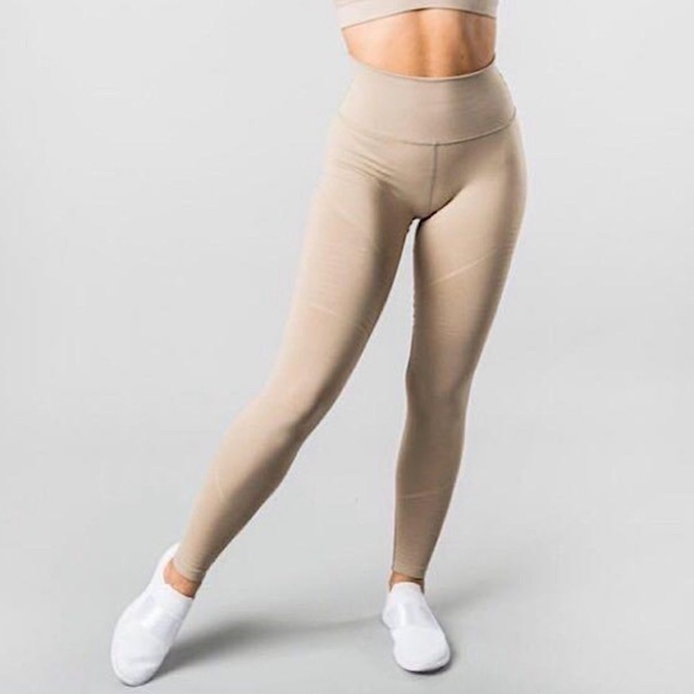 Alphalete Revival Leggings - Taupe/Nude